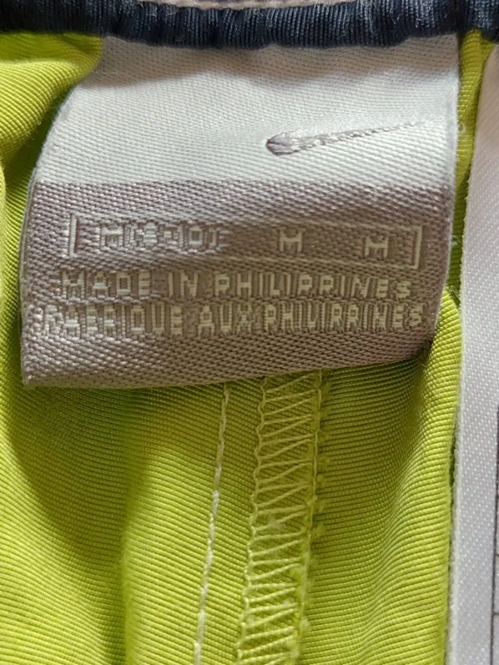 Nike Y2K-era athletic shorts Women's M lime green front zipper closure - Picture 4 of 8